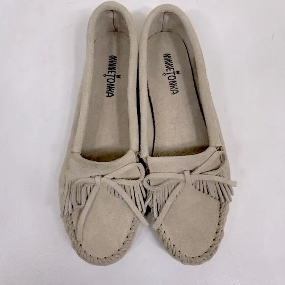 Minnesota || Women’s Kilty' Suede Moccasin
Size 7